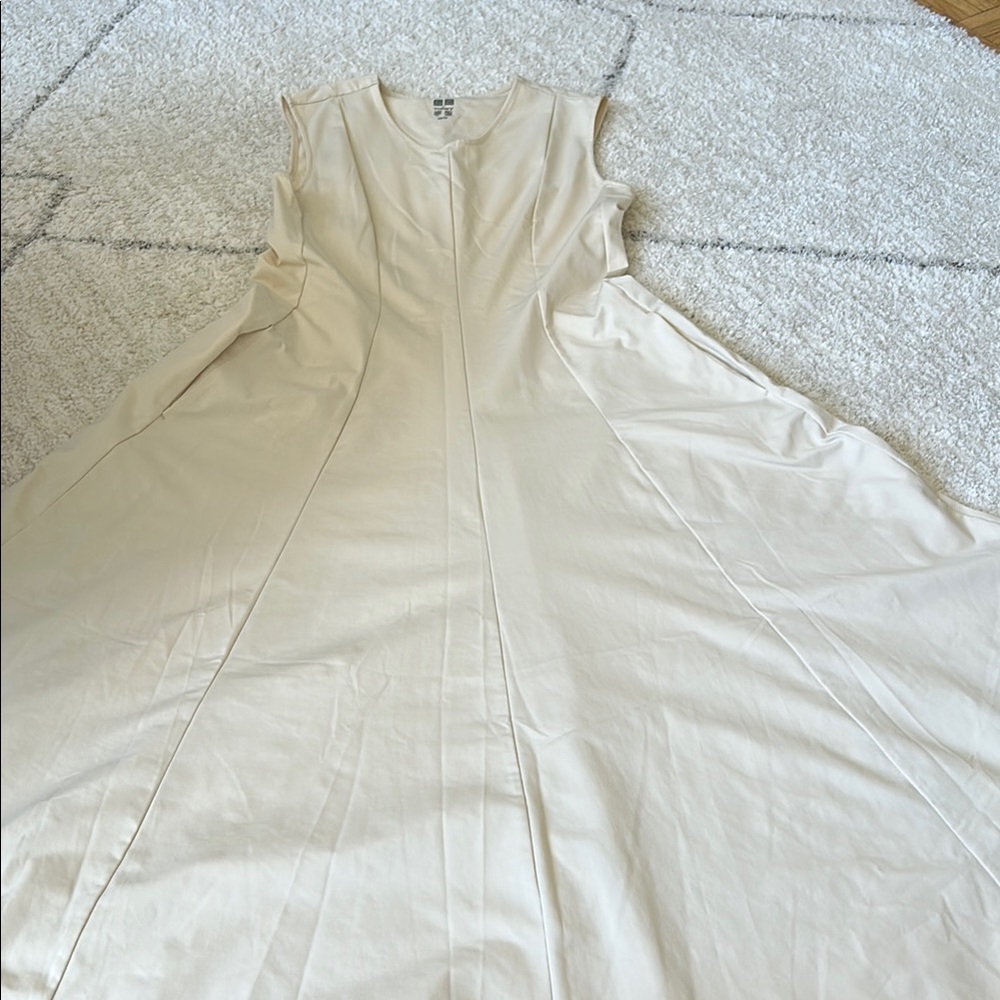 Uniqlo Cream Sleeveless Maxi Dress A-Line V-Neck